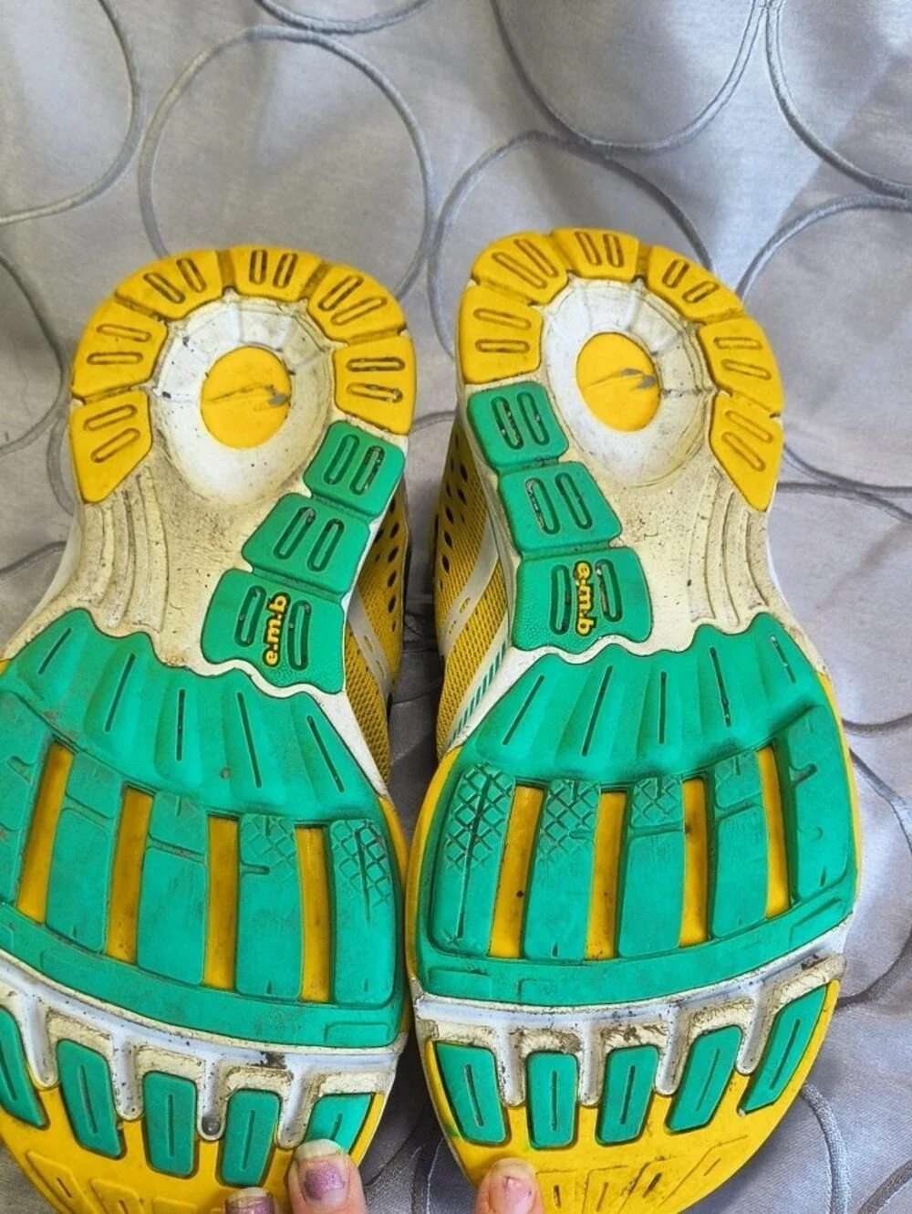 Newton Women’s Yellow and Teal Running Shoes AB Size 7.5